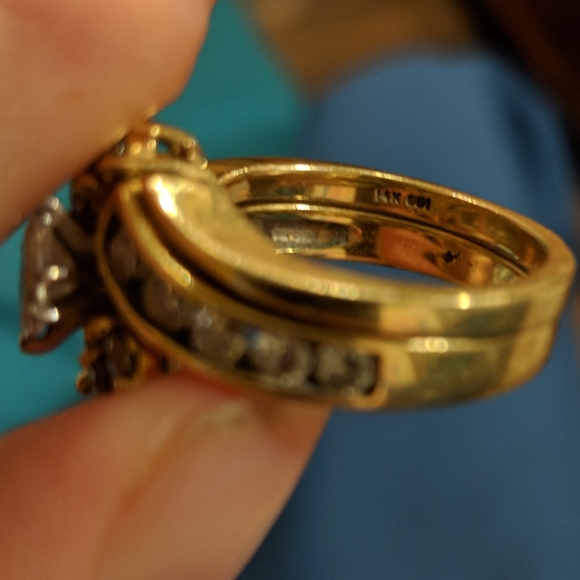 14K Gold Diamond Engagement Ring and Wedding Band - Picture 3 of 6